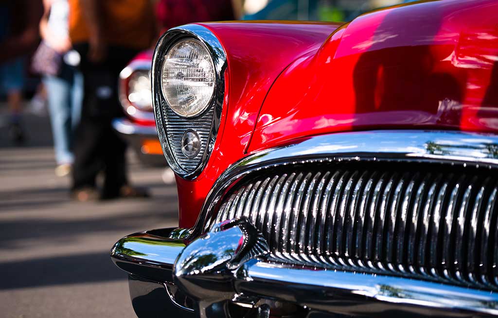 The Advantages of Owning a Collectible Automobile